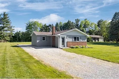 13095 Portage Street, Doylestown, OH 44230 - Photo 2