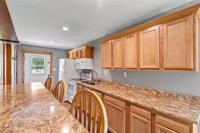 13095 Portage Street, Doylestown, OH 44230 - Photo 12