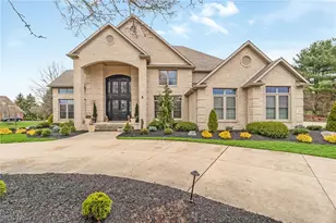 1311 Chantilly Cir NE, Canton, OH 44721 - Photo 1