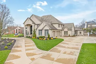 1311 Chantilly Cir NE, Canton, OH 44721 - Photo 2