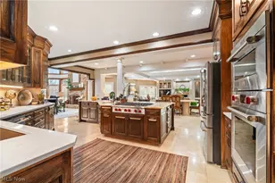 1311 Chantilly Cir NE, Canton, OH 44721 - Photo 16