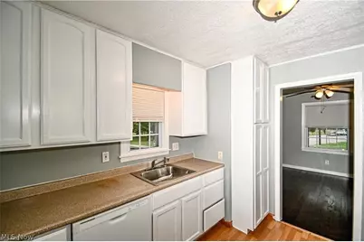 1699 Sunset Avenue, Akron, OH 44301 - Photo 8