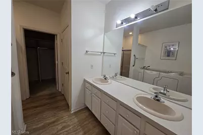 9910 Country Club Circle, Twinsburg, OH 44087 - Photo 10