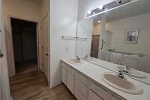 9910 Country Club Cir, Twinsburg, OH 44087 - Photo 10