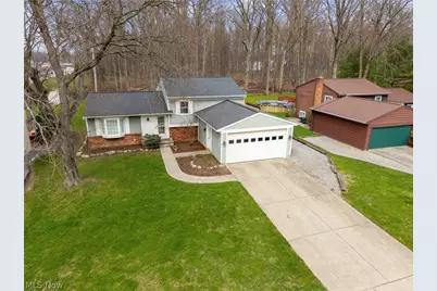 26772 Skyline Drive, Olmsted Twp, OH 44138 - Photo 2