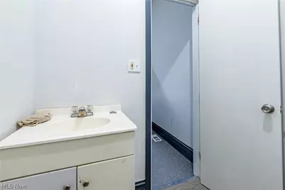 8403 Detroit Avenue, Loveland, OH 44102 - Photo 42