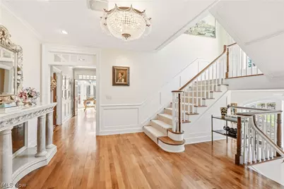 809 Village Trails, Gates Mills, OH 44040 - Photo 6