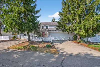 858 Sutton Place, Akron, OH 44313 - Photo 2