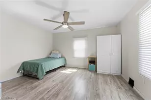 110 Dewey Ave, Freeport, OH 43973 - Photo 22