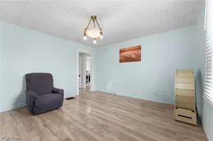 110 Dewey Ave, Freeport, OH 43973 - Photo 6