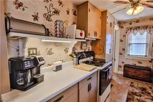 319 Superior St, Louisville, OH 44641 - Photo 18