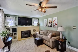 319 Superior St, Louisville, OH 44641 - Photo 12