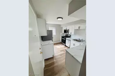 21045 Southbend Circle #9, Rocky River, OH 44116 - Photo 4