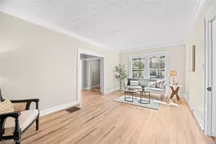 1529 Pilgrim St, Akron, OH 44305 - Photo 4