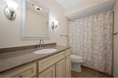 889 Lynnhaven Lane, Akron, OH 44313 - Photo 18