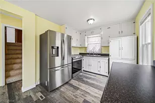 15904 Claridon Troy Rd, Burton, OH 44021 - Photo 4