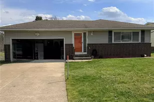 6081 Sunset Dr, Huber Heights, OH 44146 - Photo 1