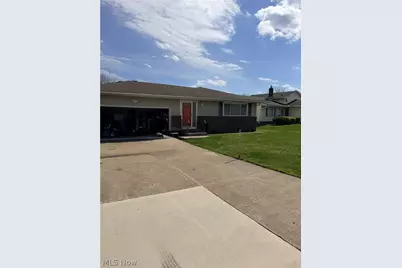 6081 Sunset Drive, Huber Heights, OH 44146 - Photo 2