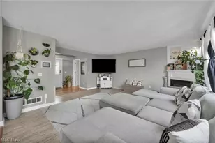 5265 Bringham Dr, Brunswick Hills, OH 44212 - Photo 10