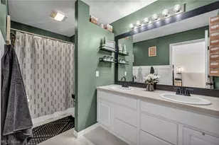 5265 Bringham Dr, Brunswick Hills, OH 44212 - Photo 24