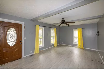 124 E 32nd Street, Lorain, OH 44055 - Photo 4