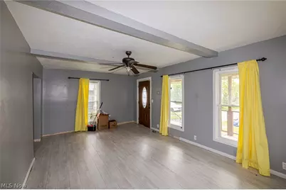 124 E 32nd Street, Lorain, OH 44055 - Photo 6