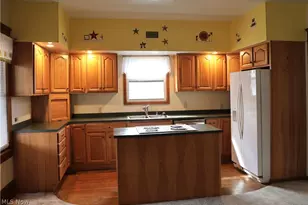 662 S Monroe St, Millersburg, OH 44654 - Photo 16