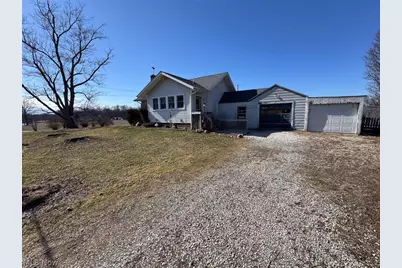 10131 Columbus Road NE, Louisville, OH 44641 - Photo 2