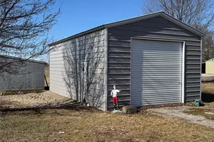 10131 Columbus Rd NE, Louisville, OH 44641 - Photo 4