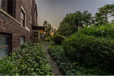 2472 Overlook Road, Cleveland Heights, OH 44106 - Photo 26