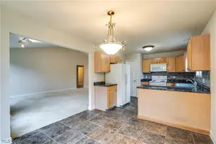 4046 Lindbergh Ave NW, Canton, OH 44718 - Photo 14