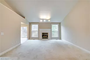 4046 Lindbergh Ave NW, Canton, OH 44718 - Photo 6