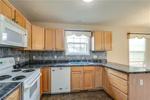 4046 Lindbergh Ave NW, Canton, OH 44718 - Photo 18