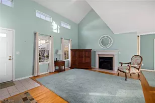 10248 Brighton Cir, Twinsburg, OH 44087 - Photo 4