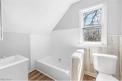 9610 Edmunds Avenue, Loveland, OH 44106 - Photo 20