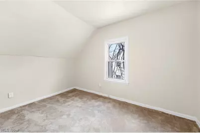 9610 Edmunds Avenue, Loveland, OH 44106 - Photo 24