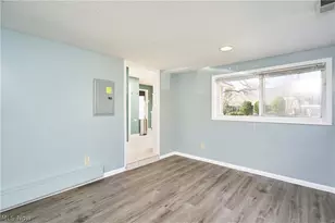 1011 Cooper Dr, Cuyahoga Falls, OH 44221 - Photo 8