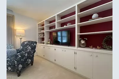 7915 Brookwood Street NE, Warren, OH 44484 - Photo 6