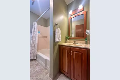 7915 Brookwood Street NE, Warren, OH 44484 - Photo 26