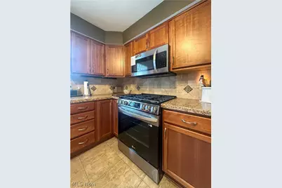 7915 Brookwood Street NE, Warren, OH 44484 - Photo 16