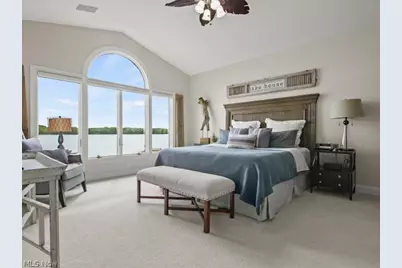 1004 Waters Edge Drive, Columbiana, OH 44408 - Photo 32