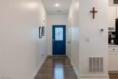 435 Honeycrisp Drive NE, Louisville, OH 44641 - Photo 6