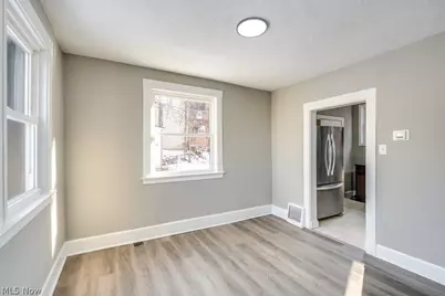 561 Melrose Street, Akron, OH 44305 - Photo 10