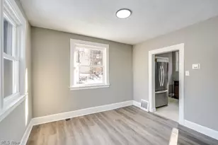 561 Melrose St, Akron, OH 44305 - Photo 10