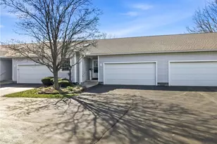 117 Greenfield Oval, Warren, OH 44483 - Photo 2