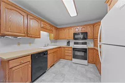 1450 Cove Street NW, Uniontown, OH 44685 - Photo 16
