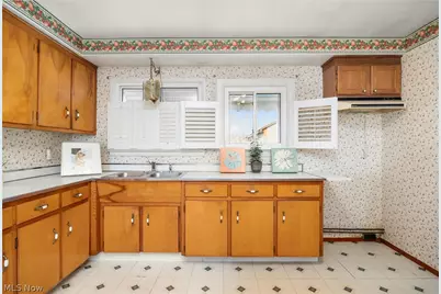 4608 Gary Avenue, Lorain, OH 44055 - Photo 10