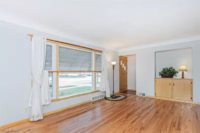 30104 Warren Road, Wickliffe, OH 44092 - Photo 6