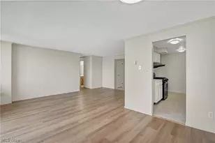 12900 Lake Ave, Oakwood, OH 44107 - Photo 10