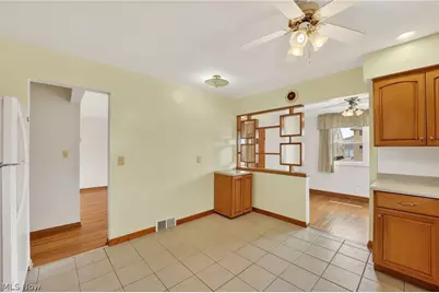 6010 Virginia Avenue, Parma, OH 44130 - Photo 6